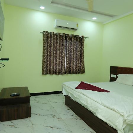 Hotel New 712 Aurangabad  Exteriör bild