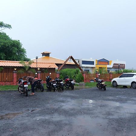 Hotel New 712 Aurangabad  Exteriör bild
