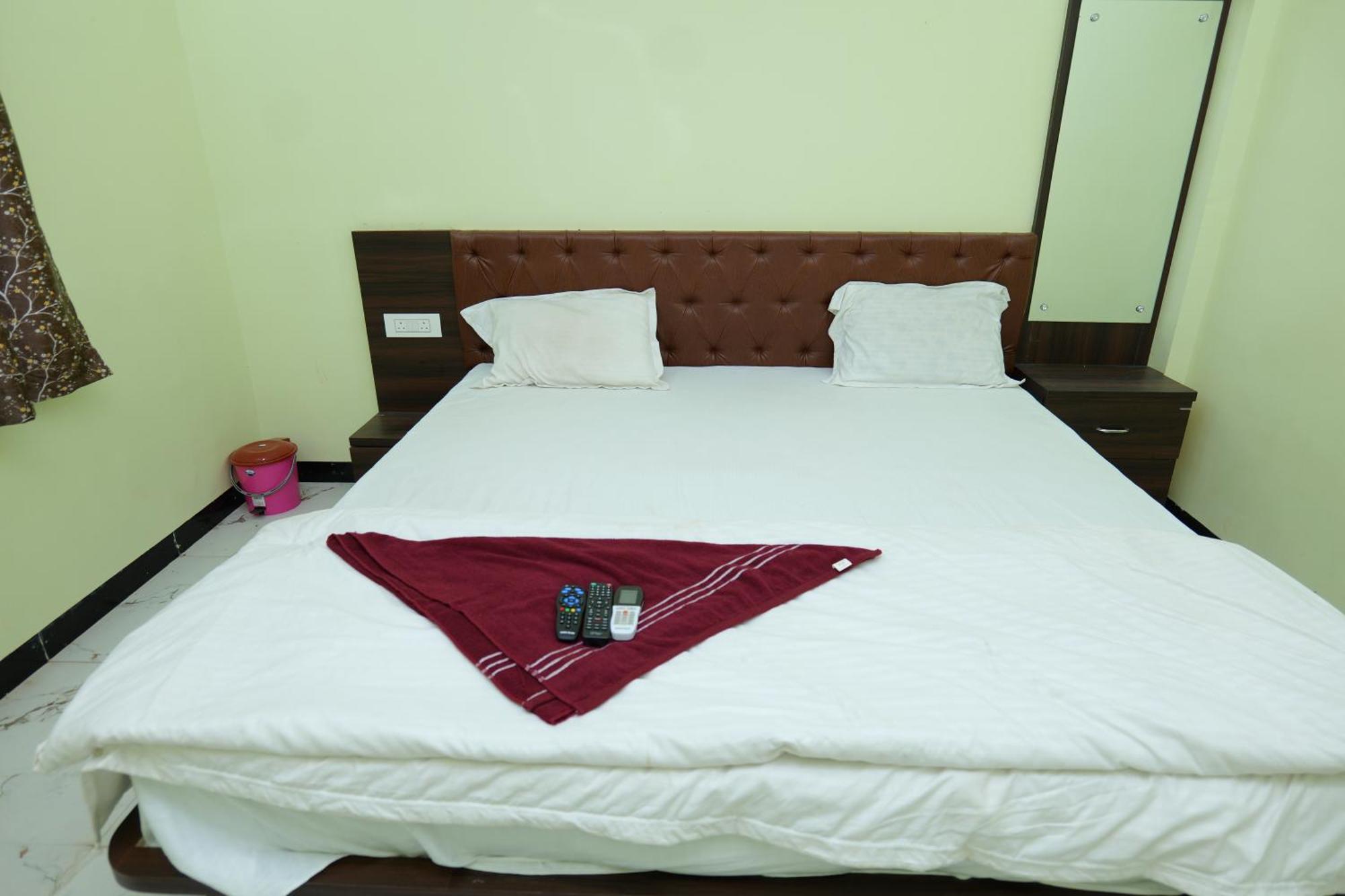 Hotel New 712 Aurangabad  Exteriör bild